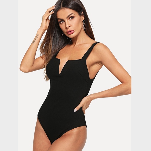 Plunging V Black Elegant Bodysuit with Straps - Picture 2 of 7